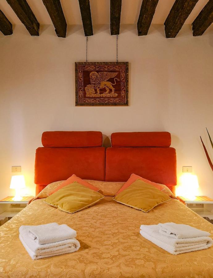 2960 Ca Frari Apartament *