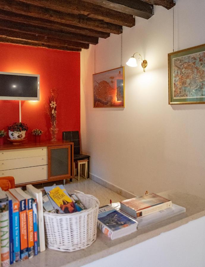 2960 Ca Frari Apartament *